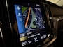 Volvo V60 B3 Momentum Advantage | Trekhaak | Lederen bekleding | Stoel en Stuurwielverwarming | Parkeercamera | Parkeersensoren voor+achter | 17 Inch | Cruise Control | Climate Control L+R | Elektrisch verstelbare lendesteun | DAB Radio | Regensensor | Apple Carplay/Android Auto | Volvo On Call met mobiele App functie | Denim Blue Metallic