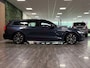 Volvo V60 B3 Momentum Advantage | Trekhaak | Lederen bekleding | Stoel en Stuurwielverwarming | Parkeercamera | Parkeersensoren voor+achter | 17 Inch | Cruise Control | Climate Control L+R | Elektrisch verstelbare lendesteun | DAB Radio | Regensensor | Apple Carplay/Android Auto | Volvo On Call met mobiele App functie | Denim Blue Metallic