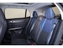 Lynk & Co 01 1.5 - Automaat - Panorama/schuifdak - Adaptieve Cruise control met stuurovername - Infinity Audio by Harman/Kardon - BLIS - Verwarmde voorstoelen & stuur - Adaptieve LED koplampen - Geïntegreerde dashcam voor - Elektr. bedienb. achterklep - Draadloze Apple Carplay & Android Auto - Keyless Entry & drive - 20' LMV