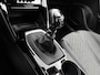 Peugeot 2008 1.2 100pk Allure | Navigatie | Climate Control | Cruise Control | Camera | 17"LMV | LED | Apple Carplay/Android Auto |