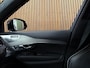 Volvo XC90 T8 AWD Recharge Ultra Dark | Vol! | Bowers & Wilkins | R-Design interieur! | Luchtvering | 360 Camera | Head-Up Display | 455pk | Adaptieve Cruise Control | Stoelverwarming voor+achter | Stuurwielverwarming | Schuifdak | 22 Inch | Full LED Meesturende koplampen | Gelamineerde/geluidwerende zijruiten | Pilot Assist | BLIS Dode Hoek Detectie | Alcantara hemelbekleding | Lederen handgrepen en zonnekleppen | Elektrische voorstoelen geheugen | R-Design Contour Stoelen Nappa Leder met wit stiksel en bies | Zitting verlenging voorstoelen | Lederen Dashboard | Google Infotainment | Keyless Drive | Parkeersensoren voor+achter | Privacy Glass | Elektrisch bedienbare achterklep | Geïntegreerde zongordijnen achterportieren | Geïntegreerd kinderzitje achterin | Verlichte instaplijsten | 7-Persoons | 4-Zone Climate Control | DAB Radio | Apple Carplay/Android Auto | Draadloos telefoon opladen | Volvo On Call met mobiele App functie | Vapour Grey Metallic |