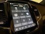 Volvo XC90 T8 AWD Recharge Ultra Dark | Vol! | Bowers & Wilkins | R-Design interieur! | Luchtvering | 360 Camera | Head-Up Display | 455pk | Adaptieve Cruise Control | Stoelverwarming voor+achter | Stuurwielverwarming | Schuifdak | 22 Inch | Full LED Meesturende koplampen | Gelamineerde/geluidwerende zijruiten | Pilot Assist | BLIS Dode Hoek Detectie | Alcantara hemelbekleding | Lederen handgrepen en zonnekleppen | Elektrische voorstoelen geheugen | R-Design Contour Stoelen Nappa Leder met wit stiksel en bies | Zitting verlenging voorstoelen | Lederen Dashboard | Google Infotainment | Keyless Drive | Parkeersensoren voor+achter | Privacy Glass | Elektrisch bedienbare achterklep | Geïntegreerde zongordijnen achterportieren | Geïntegreerd kinderzitje achterin | Verlichte instaplijsten | 7-Persoons | 4-Zone Climate Control | DAB Radio | Apple Carplay/Android Auto | Draadloos telefoon opladen | Volvo On Call met mobiele App functie | Vapour Grey Metallic |