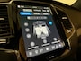 Volvo XC90 T8 AWD Recharge Ultra Dark | Vol! | Bowers & Wilkins | R-Design interieur! | Luchtvering | 360 Camera | Head-Up Display | 455pk | Adaptieve Cruise Control | Stoelverwarming voor+achter | Stuurwielverwarming | Schuifdak | 22 Inch | Full LED Meesturende koplampen | Gelamineerde/geluidwerende zijruiten | Pilot Assist | BLIS Dode Hoek Detectie | Alcantara hemelbekleding | Lederen handgrepen en zonnekleppen | Elektrische voorstoelen geheugen | R-Design Contour Stoelen Nappa Leder met wit stiksel en bies | Zitting verlenging voorstoelen | Lederen Dashboard | Google Infotainment | Keyless Drive | Parkeersensoren voor+achter | Privacy Glass | Elektrisch bedienbare achterklep | Geïntegreerde zongordijnen achterportieren | Geïntegreerd kinderzitje achterin | Verlichte instaplijsten | 7-Persoons | 4-Zone Climate Control | DAB Radio | Apple Carplay/Android Auto | Draadloos telefoon opladen | Volvo On Call met mobiele App functie | Vapour Grey Metallic |