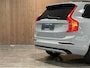 Volvo XC90 T8 AWD Recharge Ultra Dark | Vol! | Bowers & Wilkins | R-Design interieur! | Luchtvering | 360 Camera | Head-Up Display | 455pk | Adaptieve Cruise Control | Stoelverwarming voor+achter | Stuurwielverwarming | Schuifdak | 22 Inch | Full LED Meesturende koplampen | Gelamineerde/geluidwerende zijruiten | Pilot Assist | BLIS Dode Hoek Detectie | Alcantara hemelbekleding | Lederen handgrepen en zonnekleppen | Elektrische voorstoelen geheugen | R-Design Contour Stoelen Nappa Leder met wit stiksel en bies | Zitting verlenging voorstoelen | Lederen Dashboard | Google Infotainment | Keyless Drive | Parkeersensoren voor+achter | Privacy Glass | Elektrisch bedienbare achterklep | Geïntegreerde zongordijnen achterportieren | Geïntegreerd kinderzitje achterin | Verlichte instaplijsten | 7-Persoons | 4-Zone Climate Control | DAB Radio | Apple Carplay/Android Auto | Draadloos telefoon opladen | Volvo On Call met mobiele App functie | Vapour Grey Metallic |