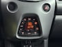 Toyota Aygo 1.0 VVT-i x-joy Automaat | Dealer onderhouden | Climate Control | Apple CarPlay/Android Auto | DAB | Automatische verlichting | Elektrische ramen voor | Elektrisch verstelbare spiegels |