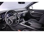 Audi Q8 e-tron 50 quattro Advanced Edition 95 kWh | Apple/Android Play | Adaptieve Cruise | Camera | Lichtpakket Ambient Lighting | Head-Up | Stoelen-pakket | Leder-pakket |
