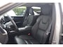 Volvo XC60 T8 Recharge AWD Plus Bright | Longe Range | Stoelverwarming | Trekhaak | Leder | Parkeercamera | Keyless