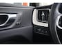 Volvo XC60 T8 Recharge AWD Plus Bright | Longe Range | Stoelverwarming | Trekhaak | Leder | Parkeercamera | Keyless