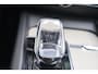 Volvo XC60 T8 Recharge AWD Plus Bright | Longe Range | Stoelverwarming | Trekhaak | Leder | Parkeercamera | Keyless
