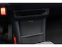 Lynk & Co 02 Core | 1600KG Trekgewicht | Stoelverwarming | Apple CarPlay | Android Auto | Achteruitrijcamera | Panoramadak | Elektrische Achterklep | Keyles Entry | Regensensor |