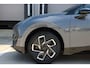 Lynk & Co 02 Core | 1600KG Trekgewicht | Stoelverwarming | Apple CarPlay | Android Auto | Achteruitrijcamera | Panoramadak | Elektrische Achterklep | Keyles Entry | Regensensor |