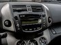 Toyota RAV4 2.0 VVTi Dynamic | AUTOMAAT | APPLE CARPLAY | TREKHAAK | CRUISE / CLIMATE | DEALER ONDERHOUDEN | MULTI STUUR | SPRAAKB