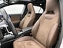 Mercedes-Benz A-klasse 180 Star Edition AMG Line Plus | Night pakket | Panorama Schuifdak | Cognac AMG interieur | Memory Seats | Parkeerpakket met 360°-camera | Head-Up display | Sfeerverlichting | Keyless Go pakket Inclusief 24 maanden MB Certified garantie voor Europa.