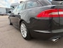 Jaguar XF Sportbrake 2.2D R-DESIGN/MEMORY/STUUR-STOELVERWARMING/ALCANATARAHEMEL
