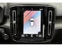 Volvo XC40 1.5 T5 Recharge Inscription | Panoramisch schuif-/ kanteldak | Trekhaak, inklapbaar | Elektrisch verstelbare voorstoelen met geheugenfunctie | 360 graden camera | Harman Kardon | Standkachel | Stoelverwarming | Full led koplampen | Adaptieve cruise control | Apple carplay/ Android auto