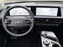Kia EV6 Edition 77.4 kWh / SOH 100% / Fabrieksgarantie tot 18-06-2032 / 1.600 kg trekgewicht / Android Auto & Apple Carplay / Navigatie / Cruise Control Adaptief / Climate Control / DAB / Draadloze Telefoonlader / Camera / Parkeerassistent / 19" Lichtmetalen Wielen / Keyless entry & start /