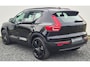 Volvo XC40 2.0 B3 Ultra Black Edition Lounge Pack - 20” Wielen - Panoramadak - Harman Kardon Audio - 360 Cam - Alarm - Climate - R980 Interieur – Power seat met memory - Full led koplampen