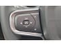 Volvo XC40 2.0 B3 Ultra Black Edition Lounge Pack - 20” Wielen - Panoramadak - Harman Kardon Audio - 360 Cam - Alarm - Climate - R980 Interieur – Power seat met memory - Full led koplampen