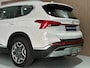 Hyundai Santa Fe 1.6 T-GDI PHEV Comfort Smart Sky 265 PK / Lederen interieur / Elektrische stoelen / Navigatie full map / etc…