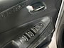 Hyundai Santa Fe 1.6 T-GDI PHEV Comfort Smart Sky 265 PK / Lederen interieur / Elektrische stoelen / Navigatie full map / etc…