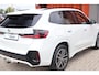 BMW X1 sDrive18i | M-Sport | Stoelverwarming | Trekhaak | Parkeercamera | Dodehoek | Lm Velgen | Mem. Stoel | Stoelverwarming