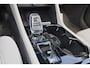 Volvo XC40 T4 Recharge Ultimate Dark - Panorama/schuifdak - IntelliSafe Assist & Surround - 360º Camera - Harman Kardon audio - Verwarmde voorstoelen & stuur - Elektr. bedienb. voorstoelen met geheugen links - Draadloze tel. lader - Extra getint glas - Inklapbare trekhaak - 19' LMV