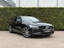 Volvo V60 2.0 T8 Plug-in hybrid AWD Plus Dark | Panoramadak | 360 camera | Stoel/Stuur Verwarming | Harman/Kardon