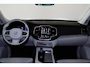 Volvo XC90 T8 Recharge AWD Inscription - LONG RANGE - Luchtvering - Panoramisch schuif-/kanteldak - Intellisafe Assist / Surround - Parkeerverwarming - Harman Kardon Audio - Head-up Display - Elektrisch bed. voorstoelen - Leder - Verwarmbare voorstoelen/achterbank - Verwarmbaar stuurwiel - Getint glas - 20' LMV