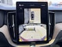 Volvo XC60 Plug-in hybrid T6 AWD Ultra Dark | Luchtvering |