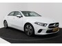 Mercedes-Benz A-klasse 180 Business Solution Luxury (SFEERVERLICHTING, STOELVERWARMING, 1e EIGENAAR, ACHTERUITRIJ