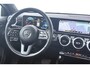 Mercedes-Benz A-klasse 200 Business Solution Plus Upgrade (CAMERA, STOELVERWARMING, NAVIGATIE, PARKEERSENSOREN)
