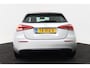 Mercedes-Benz A-klasse 200 Business Solution Plus Upgrade (CAMERA, STOELVERWARMING, NAVIGATIE, PARKEERSENSOREN)