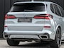 BMW X5 xDrive50e | Panoramadak | Alcantara Hemelbekleding | Harman/Kardon | HUD | 360 Camera | BMW Gesture Control | Luchtvering | Stoelverwarming + Ventilatie | Keyless Entry |