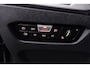 BMW 3-Serie 330e Business Edition Plus (TREKHAAK, STOELVERWARMING, NAVIGATIE, PARKEERSENSOREN)