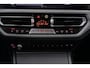 BMW 3-Serie 330e Business Edition Plus (TREKHAAK, STOELVERWARMING, NAVIGATIE, PARKEERSENSOREN)