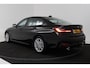 BMW 3-Serie 330e Business Edition Plus (TREKHAAK, STOELVERWARMING, NAVIGATIE, PARKEERSENSOREN)