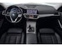 BMW 3-Serie 330e Business Edition Plus (TREKHAAK, STOELVERWARMING, NAVIGATIE, PARKEERSENSOREN)