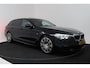 BMW 5-Serie Touring 540i xDrive High Executive (PANORAMADAK, ADAPTIEVE CRUISE, SFEERVERLICHTING, DEALER ONDERH