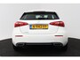 Mercedes-Benz A-klasse 220 Advantage (SFEERVERLICHTING, NAVIGATIE, CAMERA, STOELVERWARMING, LEDER)