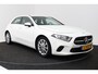 Mercedes-Benz A-klasse 220 Advantage (SFEERVERLICHTING, NAVIGATIE, CAMERA, STOELVERWARMING, LEDER)