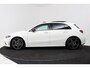Mercedes-Benz A-klasse 180 Business Solution AMG (PANORAMADAK, STOELVERWARMING, CAMERA, SFEERVERLICHTING, ELEKTR