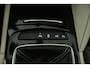 Opel Insignia Sports Tourer 1.5 Turbo Business Executive (TREKHAAK WEGKLAPBAAR, STOEL-/STUURVERWARMING, LEDER, CAMERA, NAVIGATIE, CAMERA, GROOTLICHT ASSIST)