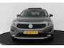 Volkswagen T-Roc 1.0 TSI Style (PANORAMADAK, DIGATALE COCKPIT, PDC, LED, CLIMA, STOELVERWARMING)