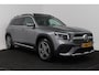 Mercedes-Benz GLB 200 Business Solution AMG (PANORAMADAK, SFEERVERLICHTING, TREKHAAK WEGKLAPBAAR, STOELVERWARMING, ELEKTR STOELEN)