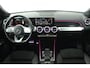 Mercedes-Benz GLB 200 Business Solution AMG (PANORAMADAK, SFEERVERLICHTING, TREKHAAK WEGKLAPBAAR, STOELVERWARMING, ELEKTR STOELEN)
