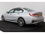 BMW 3-Serie 320i Executive Edition (PANORAMADAK, SFEERVERLICHTING, PDC, DEALER ONDERHOUDEN)