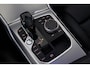 BMW 3-Serie 320i Executive Edition (PANORAMADAK, SFEERVERLICHTING, PDC, DEALER ONDERHOUDEN)
