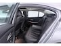 BMW 3-Serie 320i Executive Edition (PANORAMADAK, SFEERVERLICHTING, PDC, DEALER ONDERHOUDEN)