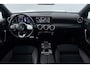 Mercedes-Benz A-klasse 200 Business Solution AMG (NAVIGATIE, CAMERA, STOELVERWARMING, LED, PDC)