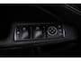 Mercedes-Benz A-klasse 200 Ambition Automaat (PANORAMADAK, STOELVERWARMING, NAVIGATIE, PARKEERSENSOREN)